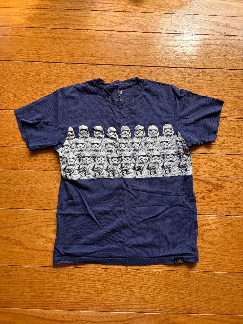 Uniqlo UT Star Wars Collectible Stormtrooper Shirt in Small